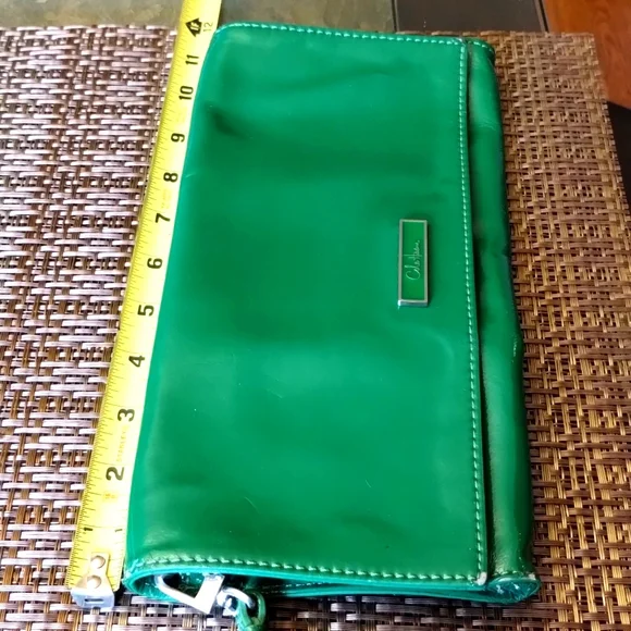 Cole Haan Leather Green Wristlet Wallet Patent Leather Clutch - X Large- GUC - Picture 1 of 17